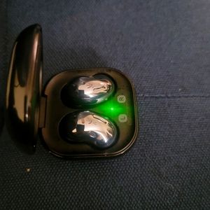 Samsung Galaxy ear buds. They are to small for me. Only a month old